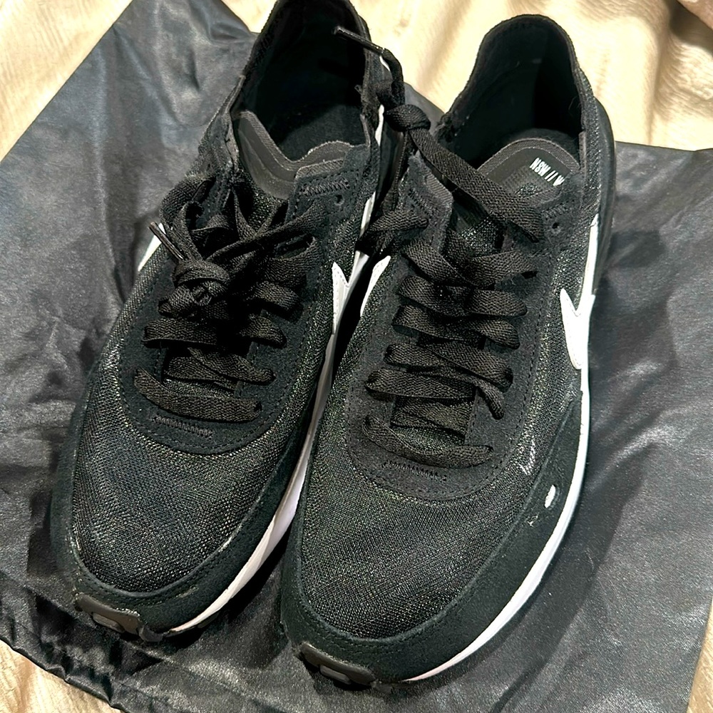 Nike mesh waffle one women’s